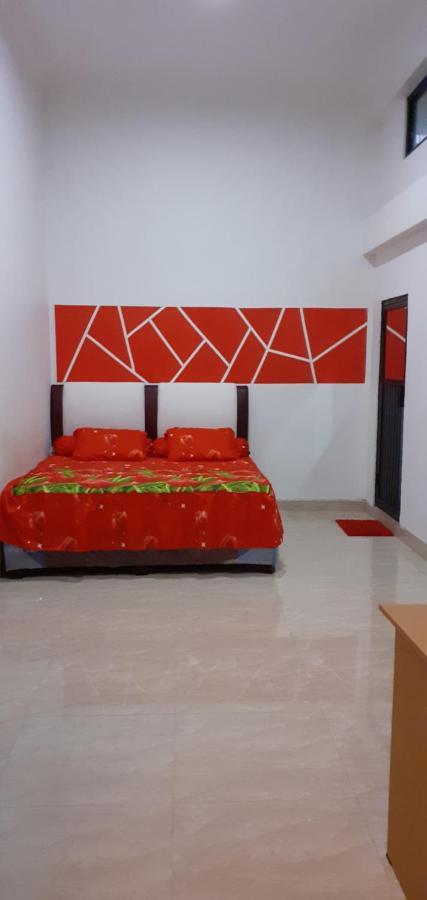 ג'מבי Almira Homestay מראה חיצוני תמונה