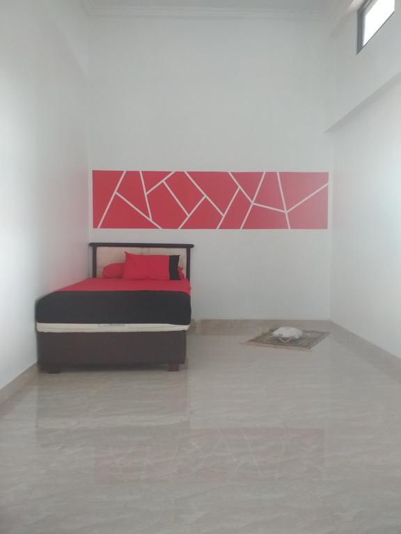 ג'מבי Almira Homestay מראה חיצוני תמונה