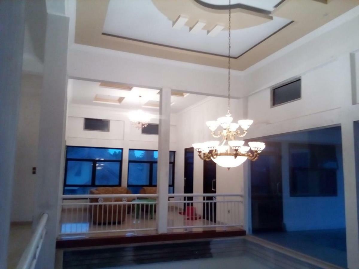 ג'מבי Almira Homestay מראה חיצוני תמונה