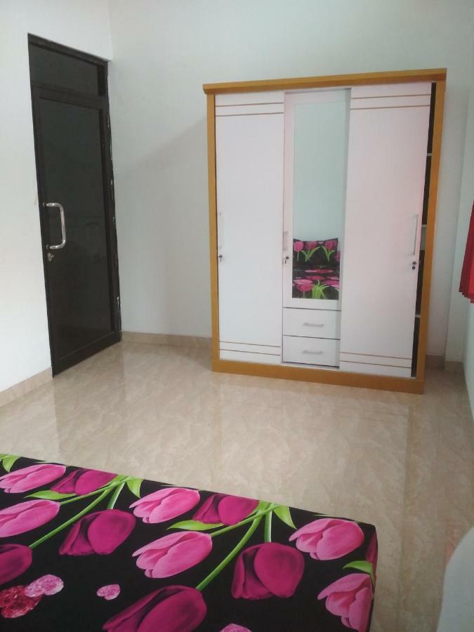 ג'מבי Almira Homestay מראה חיצוני תמונה