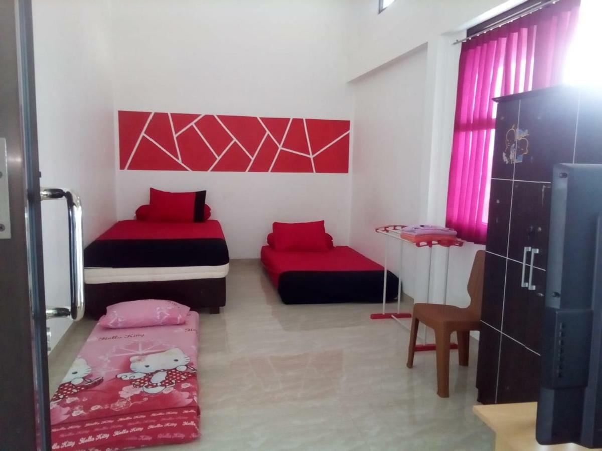 ג'מבי Almira Homestay מראה חיצוני תמונה
